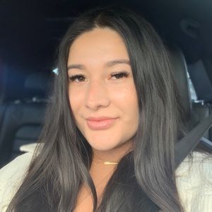 Meet your Posher, Tania